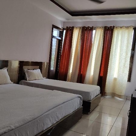Oyo Hotel Laksh Kurukshetra Экстерьер фото