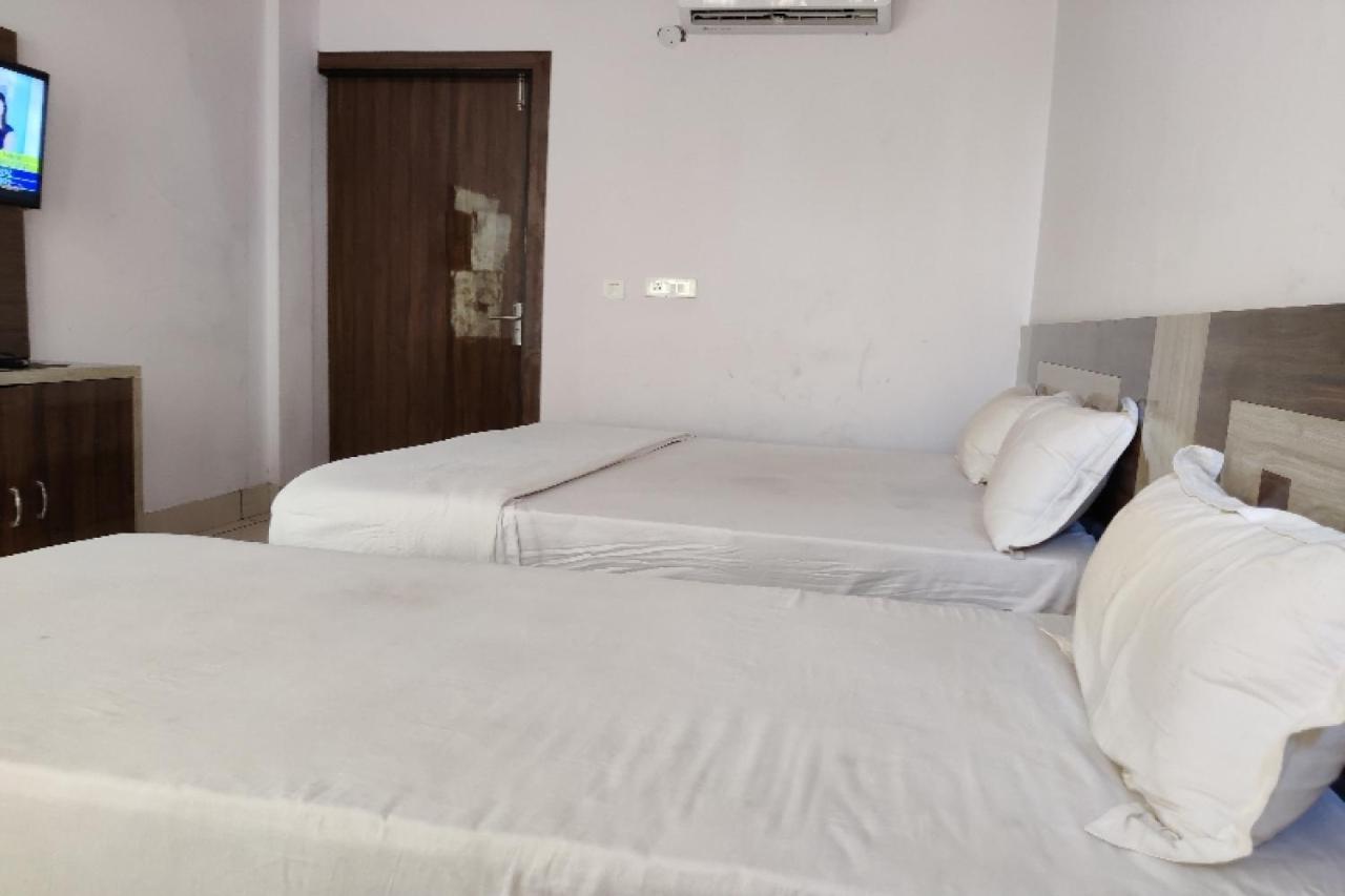 Oyo Hotel Laksh Kurukshetra Экстерьер фото