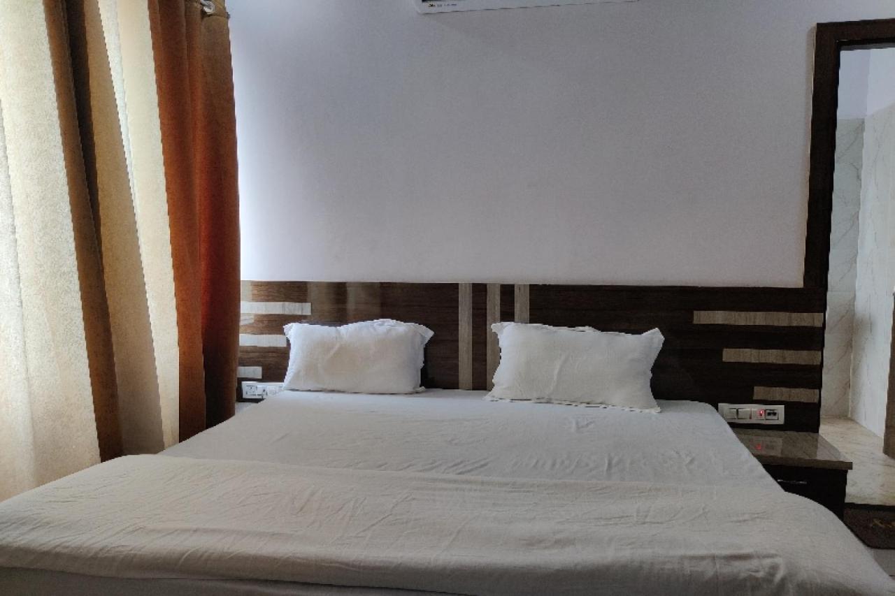 Oyo Hotel Laksh Kurukshetra Экстерьер фото