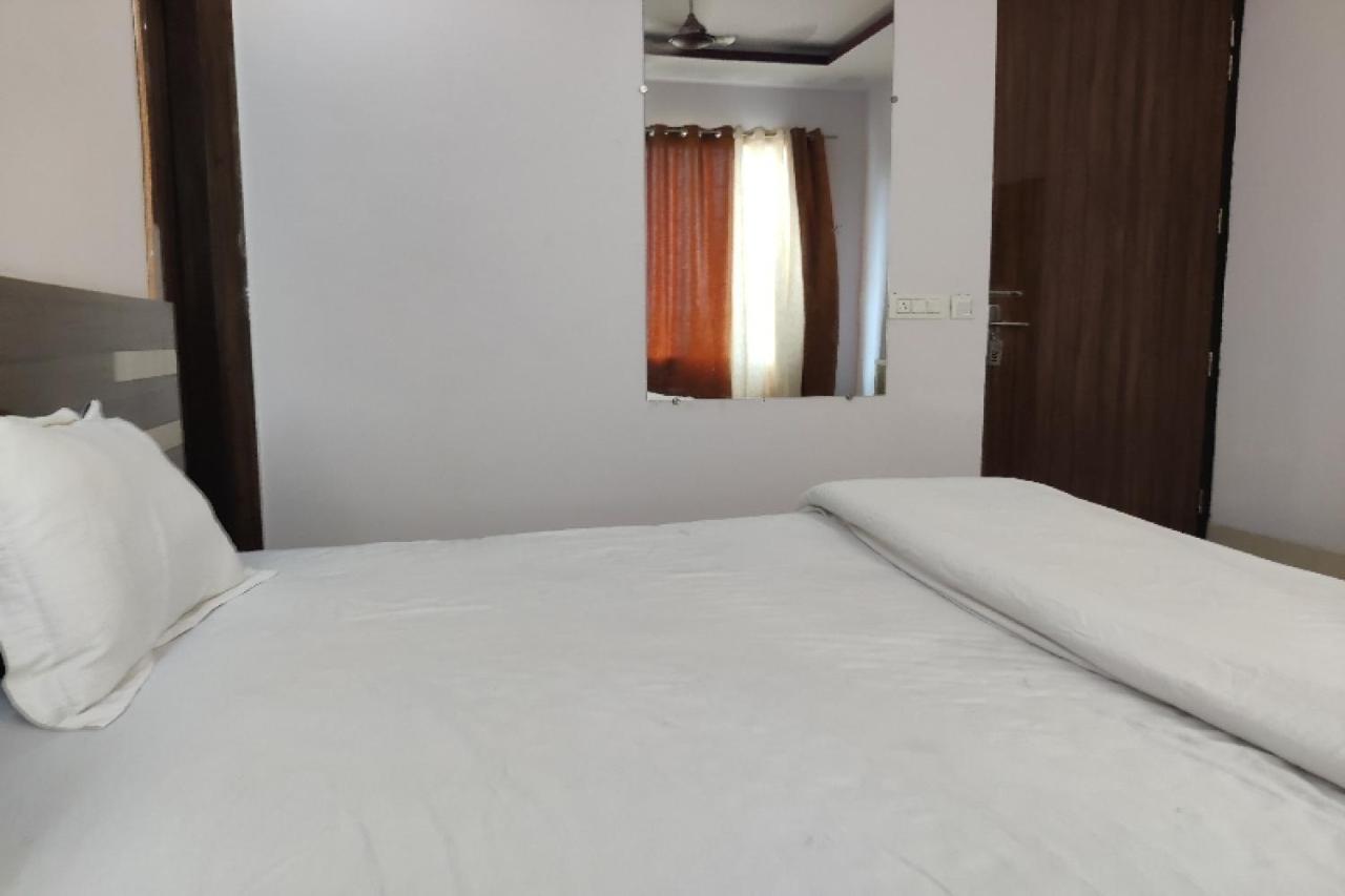 Oyo Hotel Laksh Kurukshetra Экстерьер фото