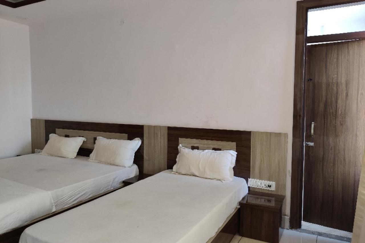 Oyo Hotel Laksh Kurukshetra Экстерьер фото