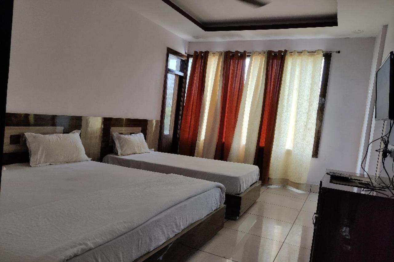 Oyo Hotel Laksh Kurukshetra Экстерьер фото
