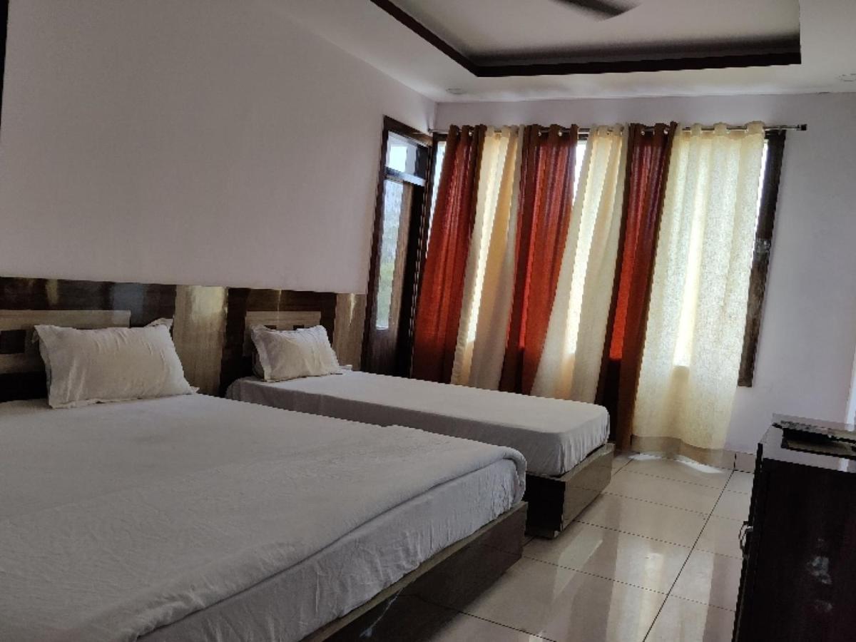 Oyo Hotel Laksh Kurukshetra Экстерьер фото